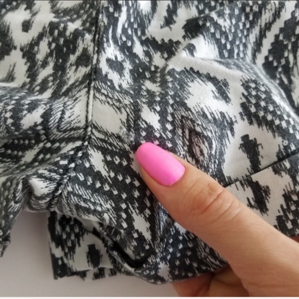 American Eagle Aztec Paper Bag Shorts Size 00 - Picture 6 of 8